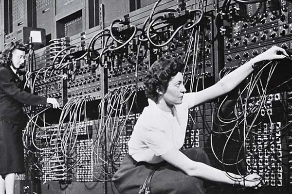 Women programming the first Eniac computer