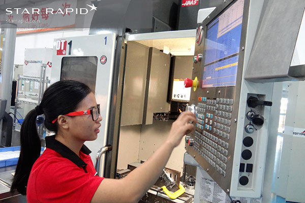 Star Rapid machinist programming CNC controller