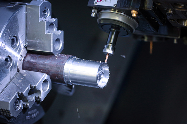 Image of a 6061 aluminum rod being turned at Star Rapid